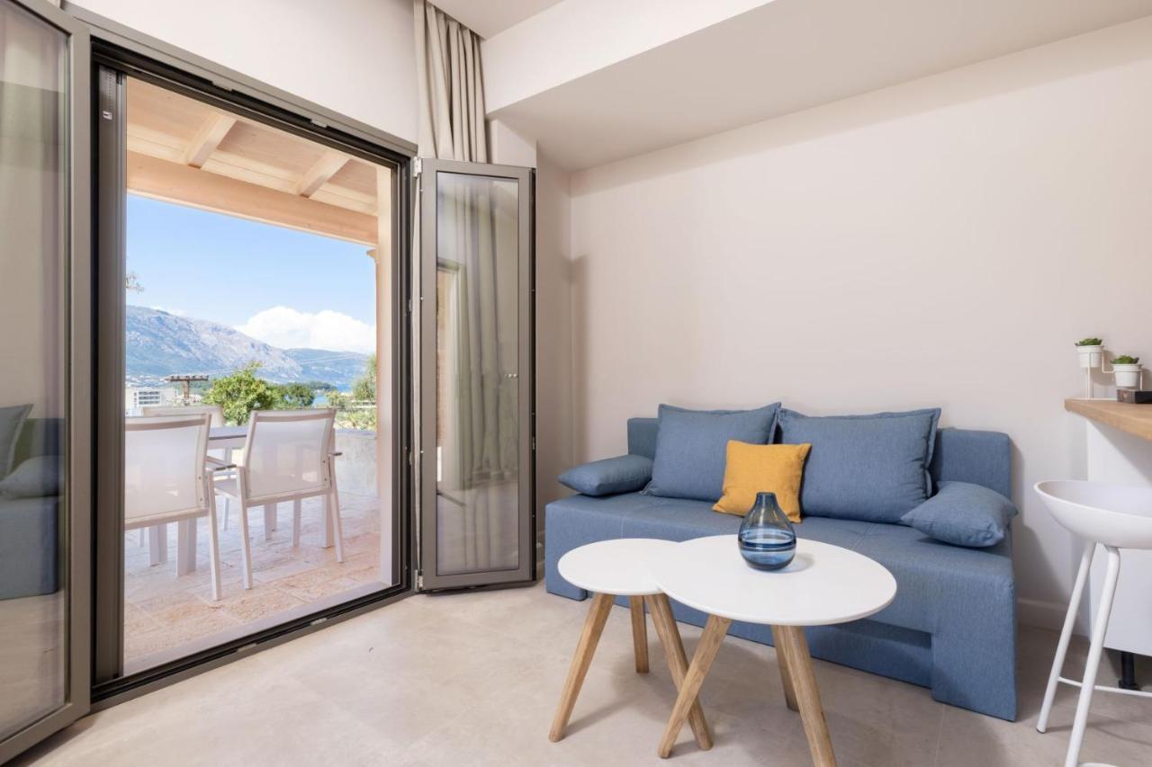 Onore Luxury Suites Kato Korakiana Extérieur photo
