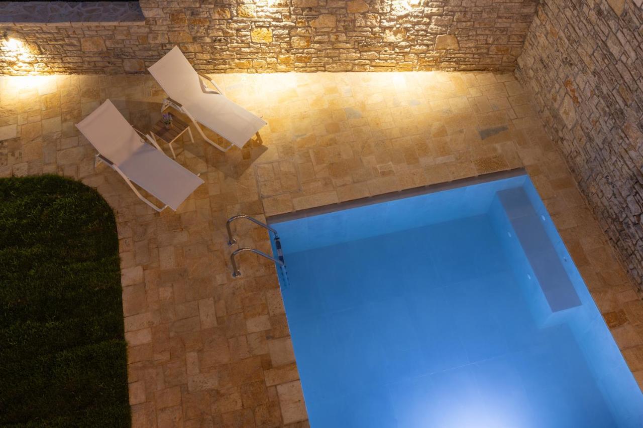 Onore Luxury Suites Kato Korakiana Extérieur photo